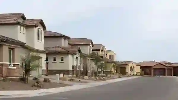 Housing in Phoenix [Photo: FOX 10 Phoenix]