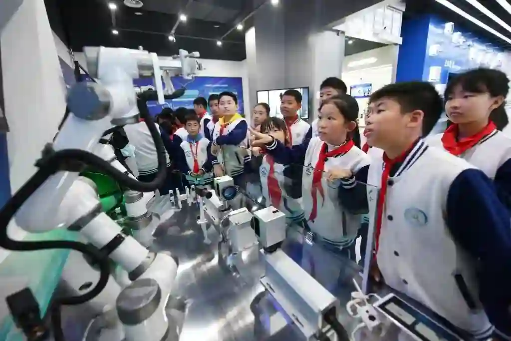 U.S. Investments in China Including AI [Photo: Investment Monitor]