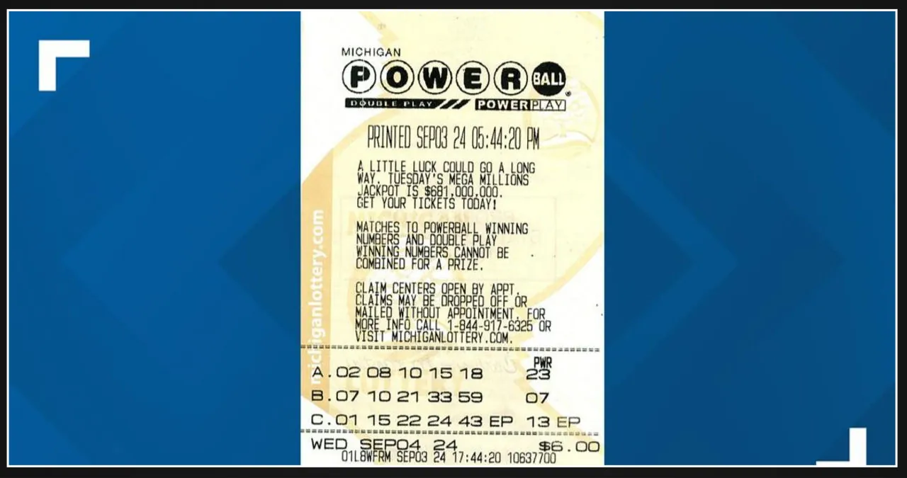 Michigan Woman Wins $1 Million Powerball Win A Secret Till Christmas To Surprise Her Family!